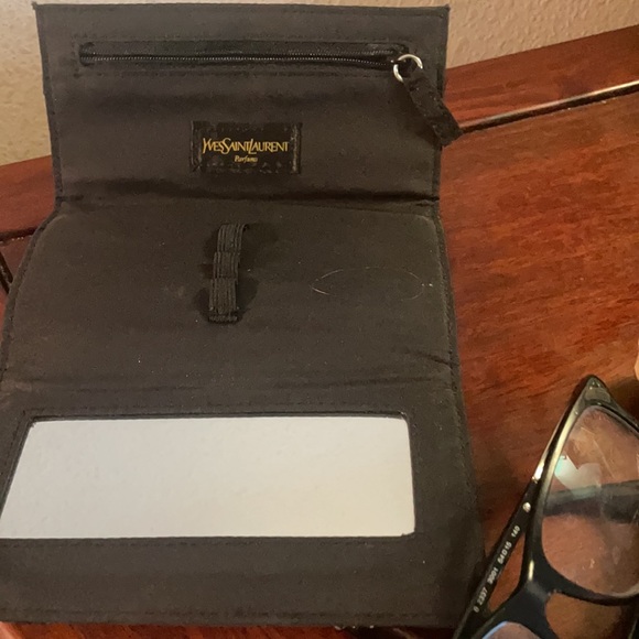 Ives Saint Laurent Small Cosmetic case - Picture 3 of 7